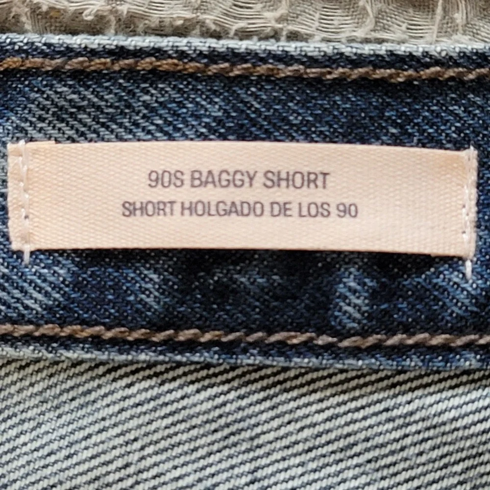 NWT‎ Universal Thread 90s Baggy Shorts Women 6 Mid Rise Button Fly Raw Hem Denim